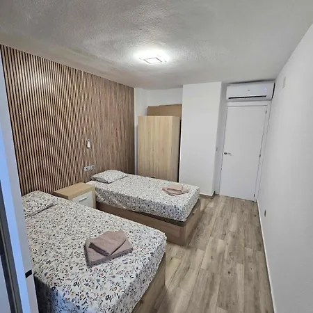 Daniel Flat Swimming Pool Levante דירה
